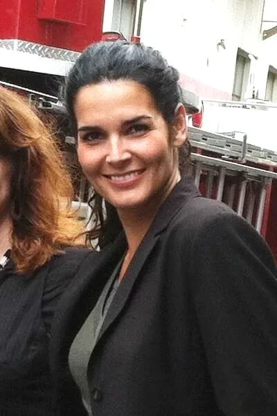Angie Harmon