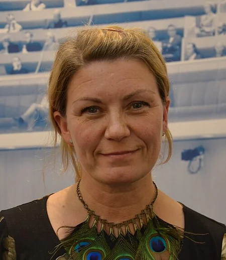 Anna Steel
