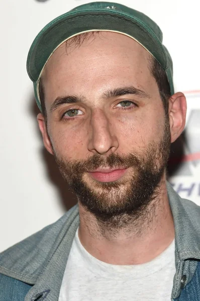 Dov Tiefenbach