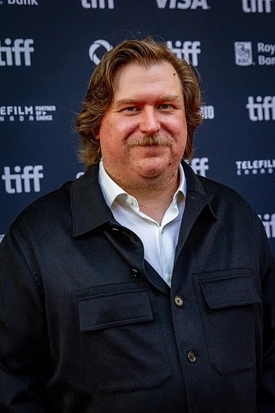 Michael Chernus